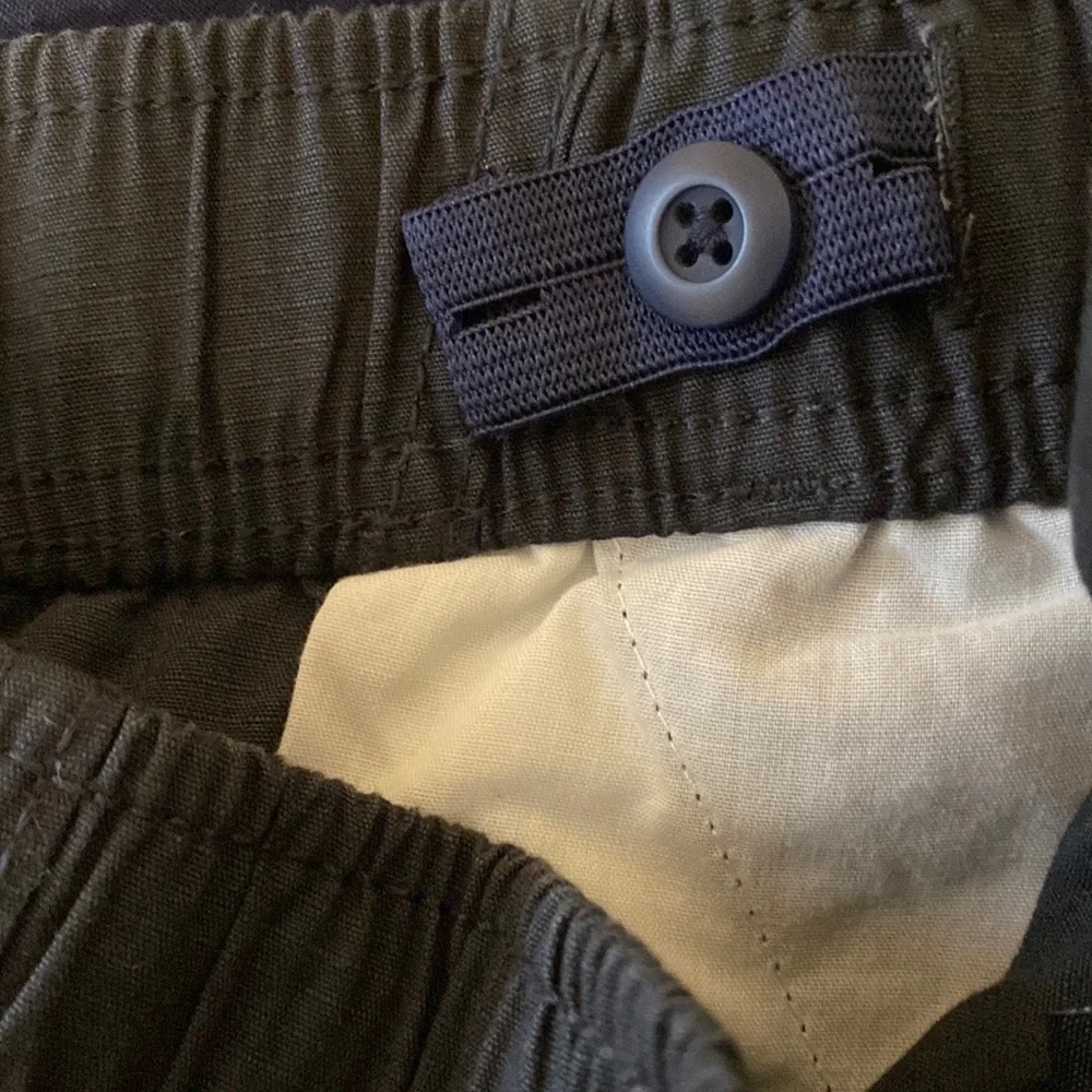 NWOT Children’s Place Cargo Shorts / 6 - Picture 4 of 7